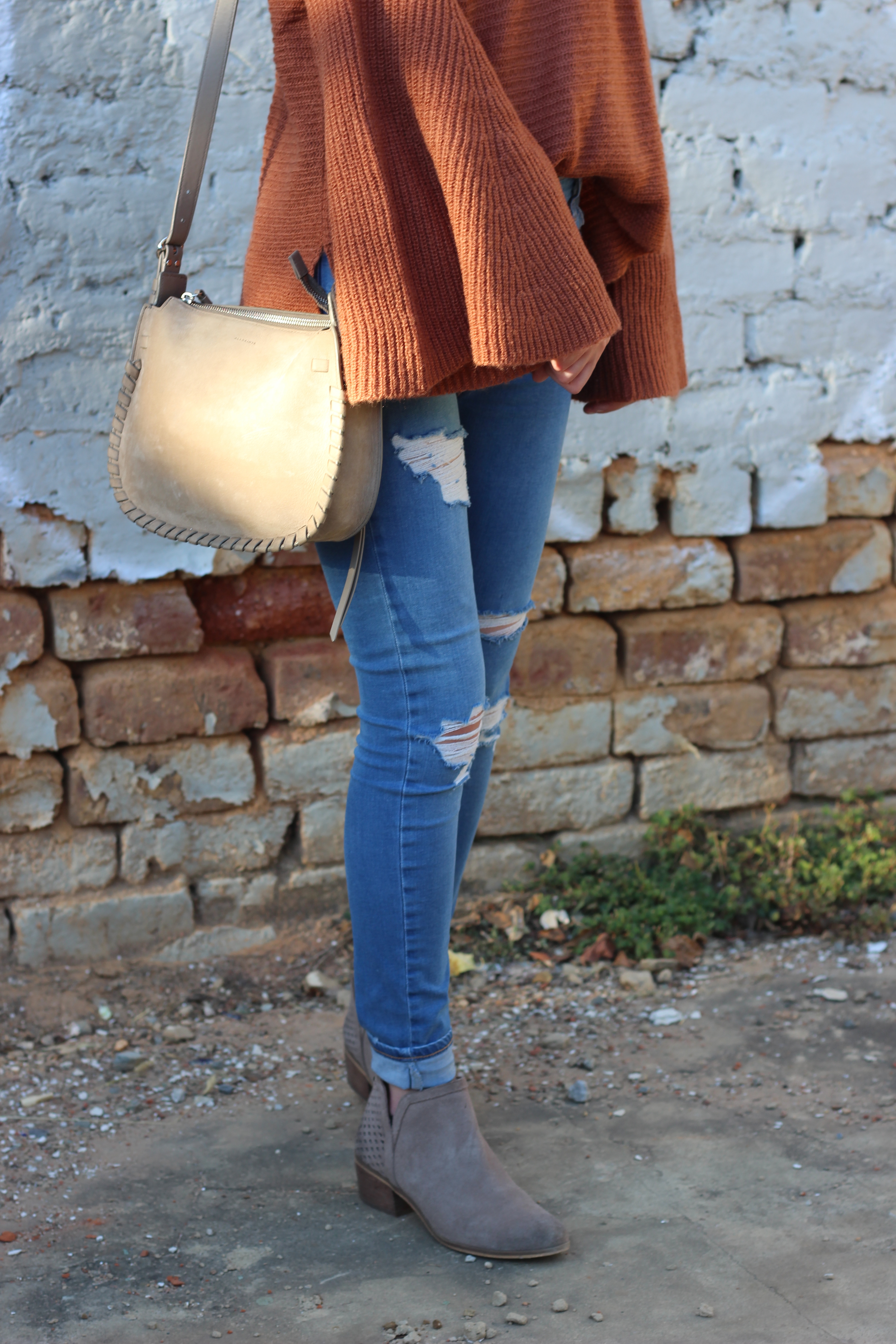 Bell Sleeves + Distressed Jeans : What I Wore In Asheville