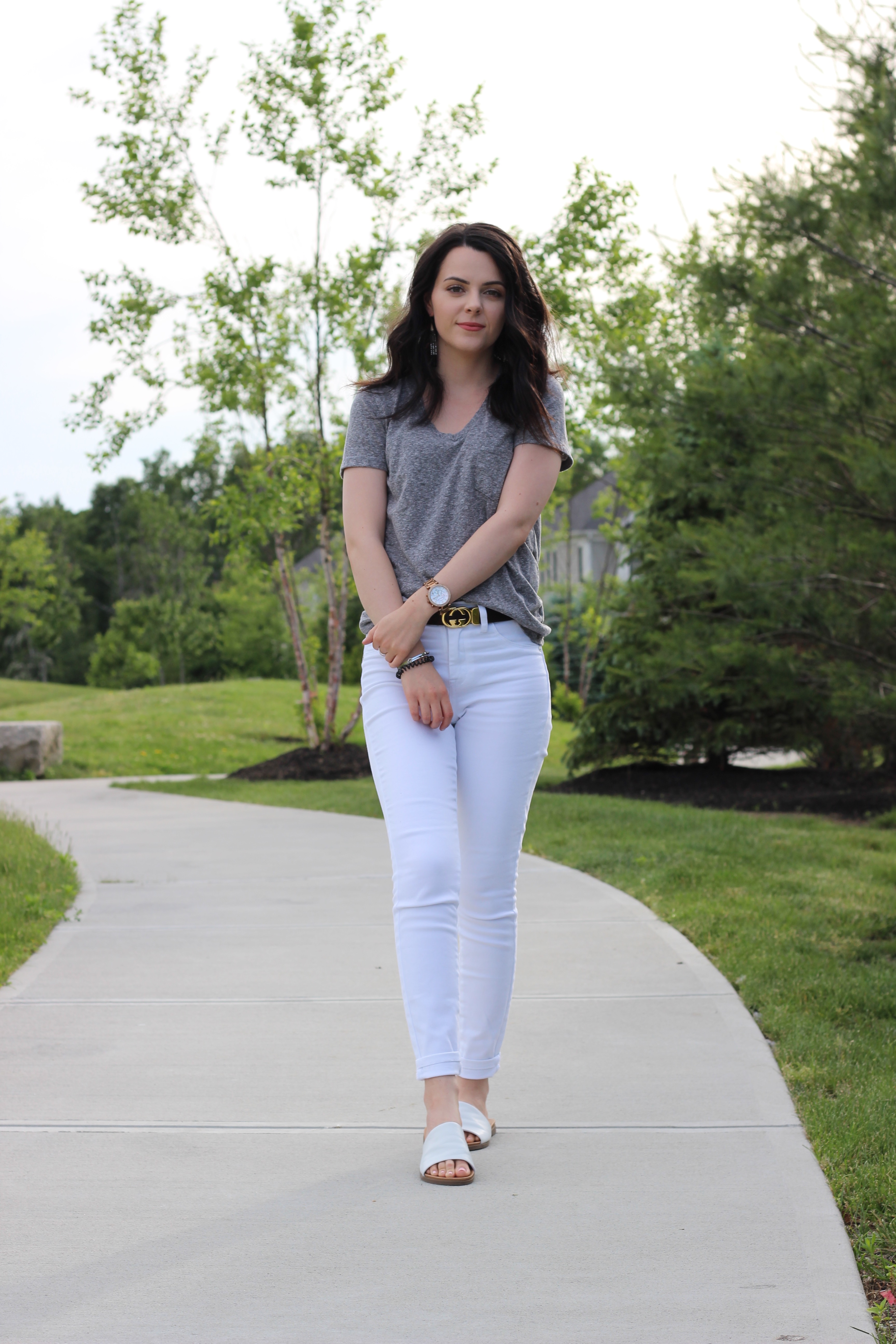 White Jeans + T-Shirt : Weekend Outfit