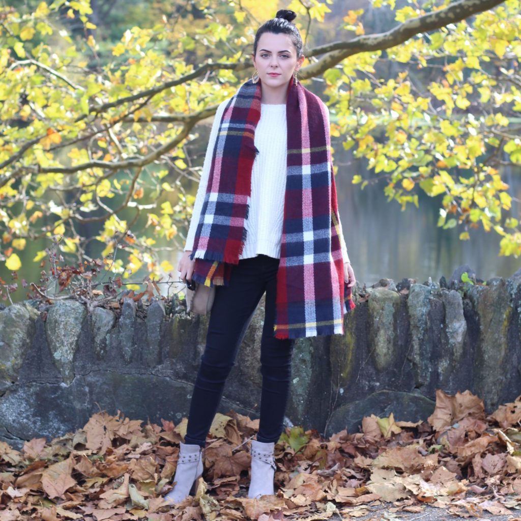 Plaid Scarf + White Sweater : OOTD